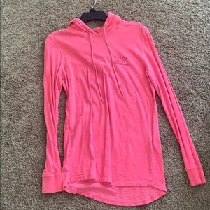 really cute vineyard vines pink hoodie